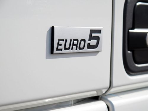 2009 - Anschaffung von 11 EURO-5-Sattelzugmaschinen und 6 Aufliegern